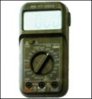 YF-3502  數字萬用表,LCD:3 1/2數位,20mm高,最大讀數1999
,極向指示:負值輸入時,自動顯示"一"符號,過載指示:左側最高位顯示"1"或"-1"

