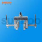 SJJ-15實(shí)驗(yàn)夾具 ,適用范圍：木塊、玻璃、皮革、紙張等片狀，塊狀物的拉力、破壞力測試。 最大負(fù)荷：5000N
 
