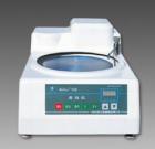 MoPao 160E型磨拋機(jī)同時(shí)具備無(wú)級(jí)調(diào)速和兩級(jí)定速兩種工作狀態(tài)，并且兩種工作狀態(tài)可自由切換，工作盤轉(zhuǎn)向可任意選擇；磨拋盤轉(zhuǎn)速：50-600r/min(無(wú)級(jí)調(diào)速)or150r/min、300r/min（兩級(jí)定速）,160E磨拋盤直徑：200mm機(jī)型或250mm機(jī)型

