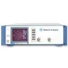 ATN3021 單通道矢量絡(luò)分析儀廣泛應(yīng)用于調(diào)頻廣播、電視、CATV、通信（迅）、雷達(dá)等設(shè)備中的天饋系統(tǒng)測試及高校射頻微波教學(xué)實(shí)驗(yàn)。

·經(jīng)選配能對50Ω、75Ω、100、150Ω、230Ω、300Ω等不同特性阻抗系統(tǒng)進(jìn)行測試。

·時域故障定位功能 ，能迅速確定天饋系統(tǒng)中同軸電纜的故障位置，測量范圍為0-120米，定位準(zhǔn)確，長度10m定位精度為±3mm，長度30m定位精度為±1cm.
