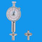 功 能：
水果硬度計(jì)（又稱果品硬度計(jì)），該產(chǎn)品共分AGY-1，AGY-2，AGY-3三種型號，用來測量蘋果、梨、西瓜、香蕉等多種水果的硬度，用以判定水果的成熟程度，對培育良種，采摘時(shí)間，加工時(shí)間，收獲儲存，出口運(yùn)輸?shù)炔烧暮侠碚莆?。它適用于果樹科研部門，果樹農(nóng)場，果品公司，大專院校等單位使用。該儀器體積小，重量輕，數(shù)值顯示直觀，攜帶方便，適用于各種果品場所對果品的檢驗(yàn)。也可裝配于專用的機(jī)臺使用，可提高測試時(shí)的精度，適用于專業(yè)檢測部門。
