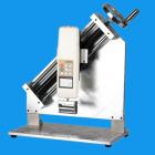 說明： 
ABL90度剝離力專用測試臺，專為NK、HF系列推拉力計(jì)配備，可組合成不同用途的試驗(yàn)機(jī)臺，專門用于試驗(yàn)PC板上銅箔電路附著力或錫箔、鋁箔、膠布等。黏著于物體表面牢度。試驗(yàn)時(shí)以垂直之角度剝離試樣。以測得實(shí)際強(qiáng)度。
