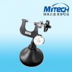 PHR-4-2小型洛氏硬度計的功能特點：
﹡ 小型，輕便，價廉，可以象千分尺一樣使用。
﹡ 與臺式機相同的試驗原理和精度，符合標(biāo)準(zhǔn)GB/T230、ISO6508和ASTM
    E110。經(jīng)中國計量院檢測，誤差小于1.5HR。
﹡ 由主機和支承座組成，可以在桌面上使用或攜帶到車間現(xiàn)場使用。
﹡ 可測試許多臺式硬度計無法測試的細(xì)、小、長及異型零件。
﹡ 可測試標(biāo)準(zhǔn)件、五金件、刀具等零件。
﹡ 可測試鋼管的內(nèi)外表面硬度。
﹡ 非常適于測試支承面較小的零件。
﹡ 可溯源的標(biāo)準(zhǔn)硬度塊。
﹡ 經(jīng)標(biāo)準(zhǔn)洛氏硬度計檢驗合格的壓頭。
﹡ 用于校驗試驗力的測力儀可溯源到國家副基準(zhǔn)
