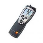 產(chǎn)品介紹：

testo 512可在大背光顯示屏幕上同時(shí)顯示壓力和風(fēng)速，讀取方便且現(xiàn)場(chǎng)打印測(cè)量數(shù)據(jù)，包括日期和時(shí)間，最大/最小值。
testo 512有2個(gè)可轉(zhuǎn)換的風(fēng)速測(cè)量單位：m/s 和fpm。8個(gè)壓力測(cè)量單位：kPa,hPa, Pa, mH2O, mHg, psi,inch H2O, inch Hg.
可計(jì)算平均值，帶密度補(bǔ)償功能。通過(guò)保持鍵將當(dāng)前讀數(shù)鎖定在屏幕上。測(cè)量最大/最小值，可以顯示和存儲(chǔ)在儀器上。保護(hù)軟套使儀器防撞、防污和防水。

