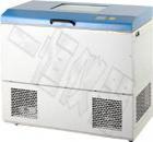 產品特點：

◆人性化設計

  ●集培養(yǎng)箱、振蕩器于一體，占地小，載瓶量大。

  ●大屏幕液晶顯示屏，菜單式操作界面，簡單易懂。

  ●順應世界環(huán)保潮流，全新無氟設計，使你始終走在健康生活的前面。

●大屏幕鋼化觀察視窗，箱體內膽及振動臺面均采用不銹鋼材料，便于清洗。

